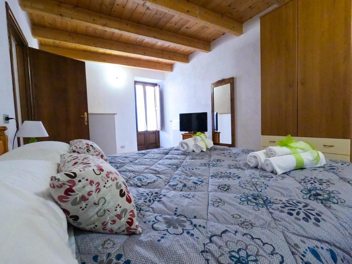 San Domenico House - Centro Storico Bed and Breakfast L'Aquila Eksteriør billede